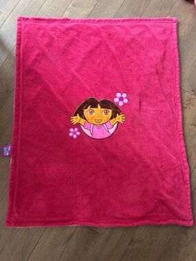 2006 Dora the Explorer fleece‎ blanket 30x40